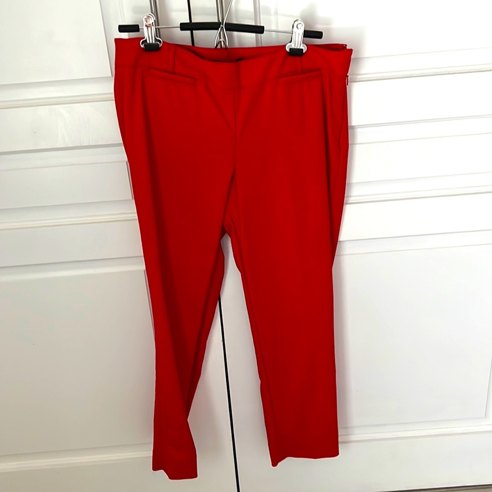 White| Black red pants size 10 good condition